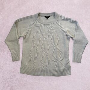Simply Vera‎ Wang Grey cable knit sweater with long sleeves and crew neck